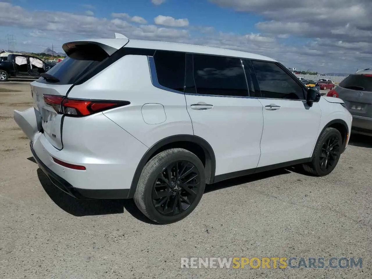 3 fotografías del automóvil dañado JA4J3UA83PZ019018 MITSUBISHI OUTLANDER 2023