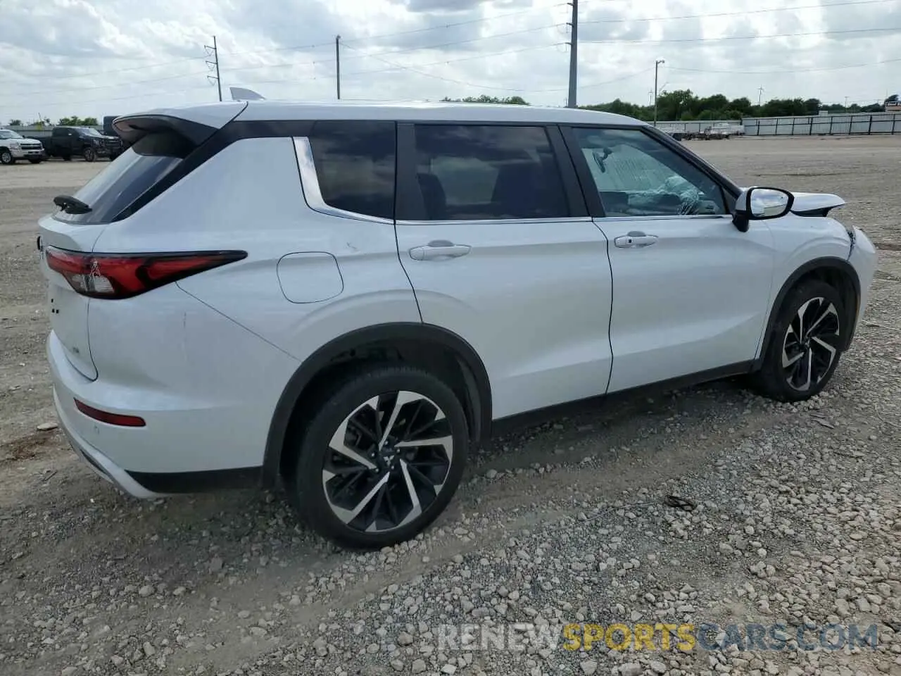 3 fotografías del automóvil dañado JA4J3UA83PZ061933 MITSUBISHI OUTLANDER 2023