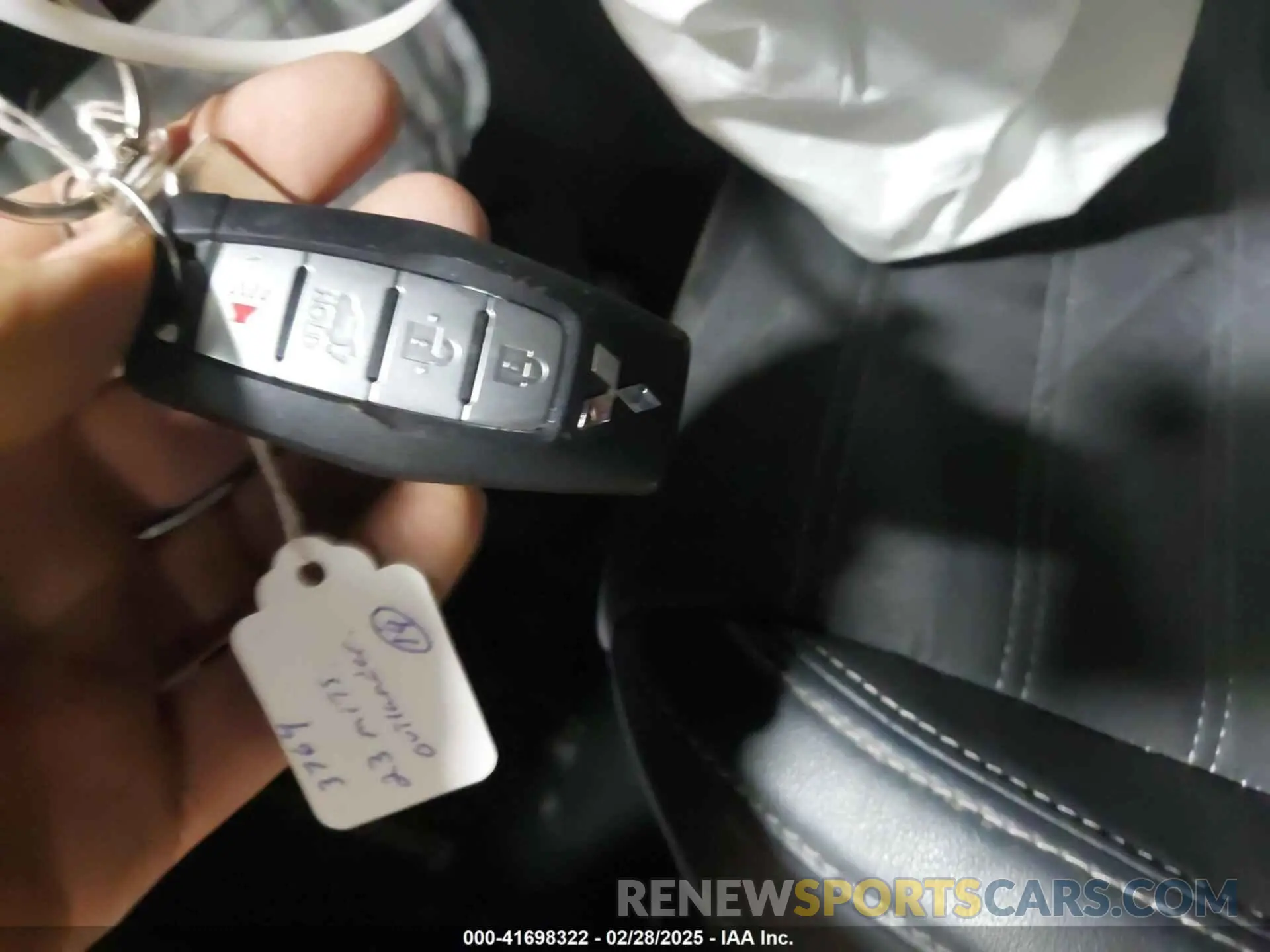 11 fotografías del automóvil dañado JA4J3UA84PZ031579 MITSUBISHI OUTLANDER 2023
