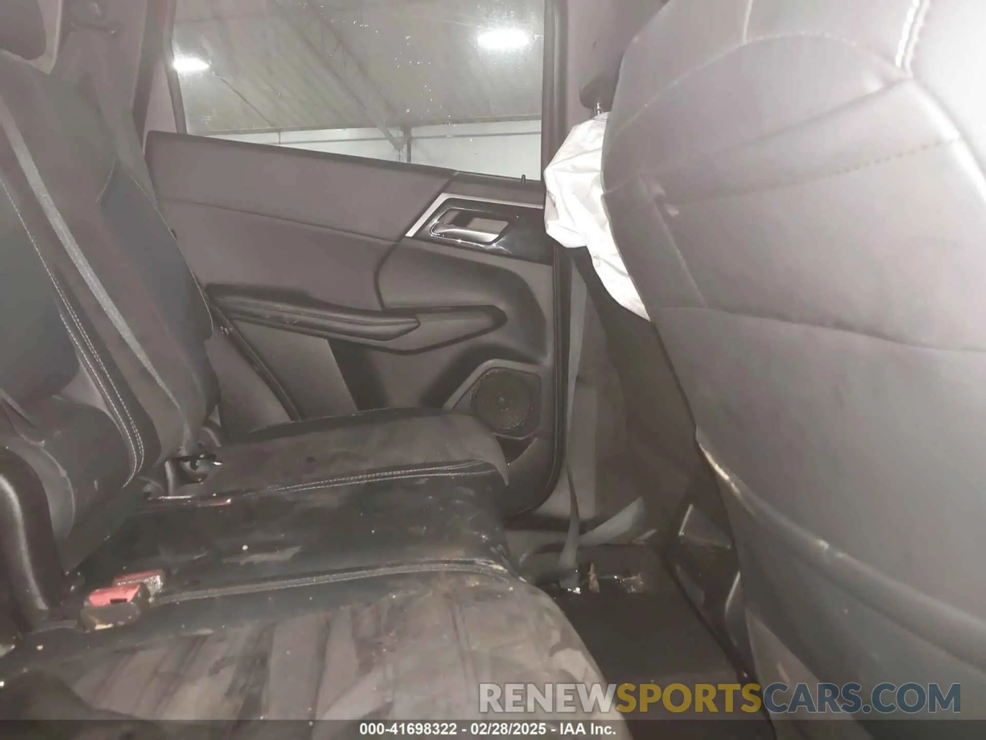 8 fotografías del automóvil dañado JA4J3UA84PZ031579 MITSUBISHI OUTLANDER 2023