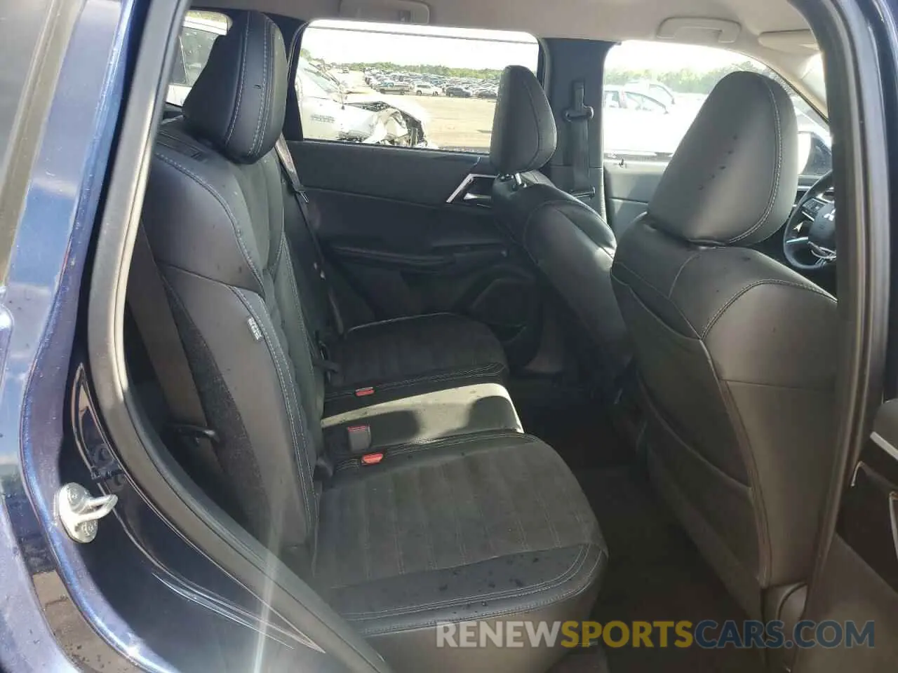 11 fotografías del automóvil dañado JA4J3UA84PZ056093 MITSUBISHI OUTLANDER 2023