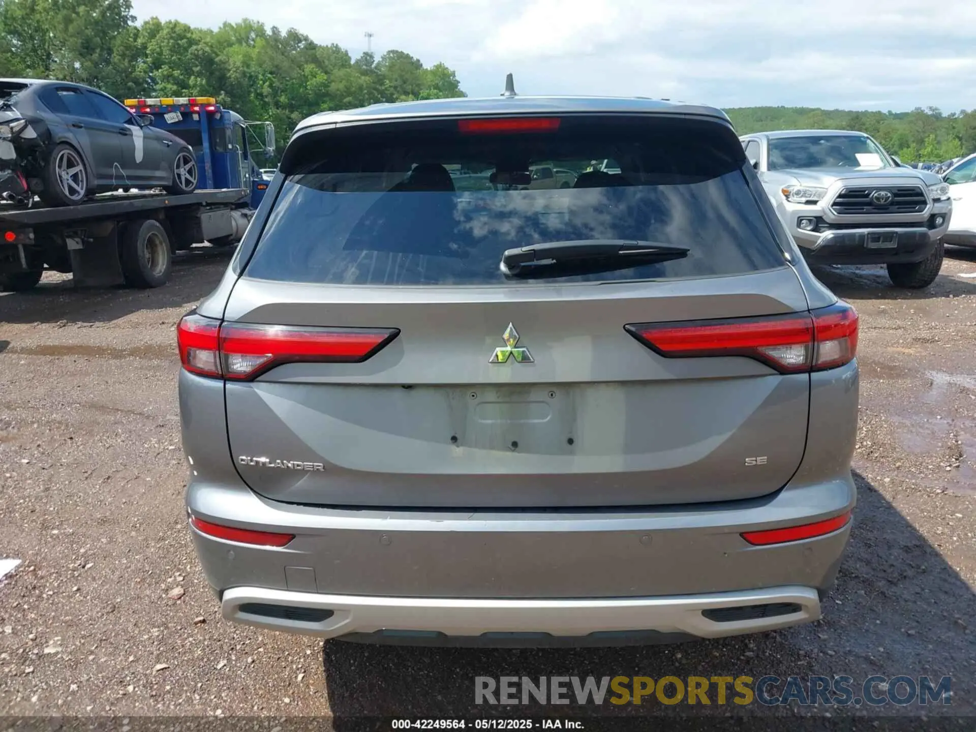 16 fotografías del automóvil dañado JA4J3UA86PZ051185 MITSUBISHI OUTLANDER 2023