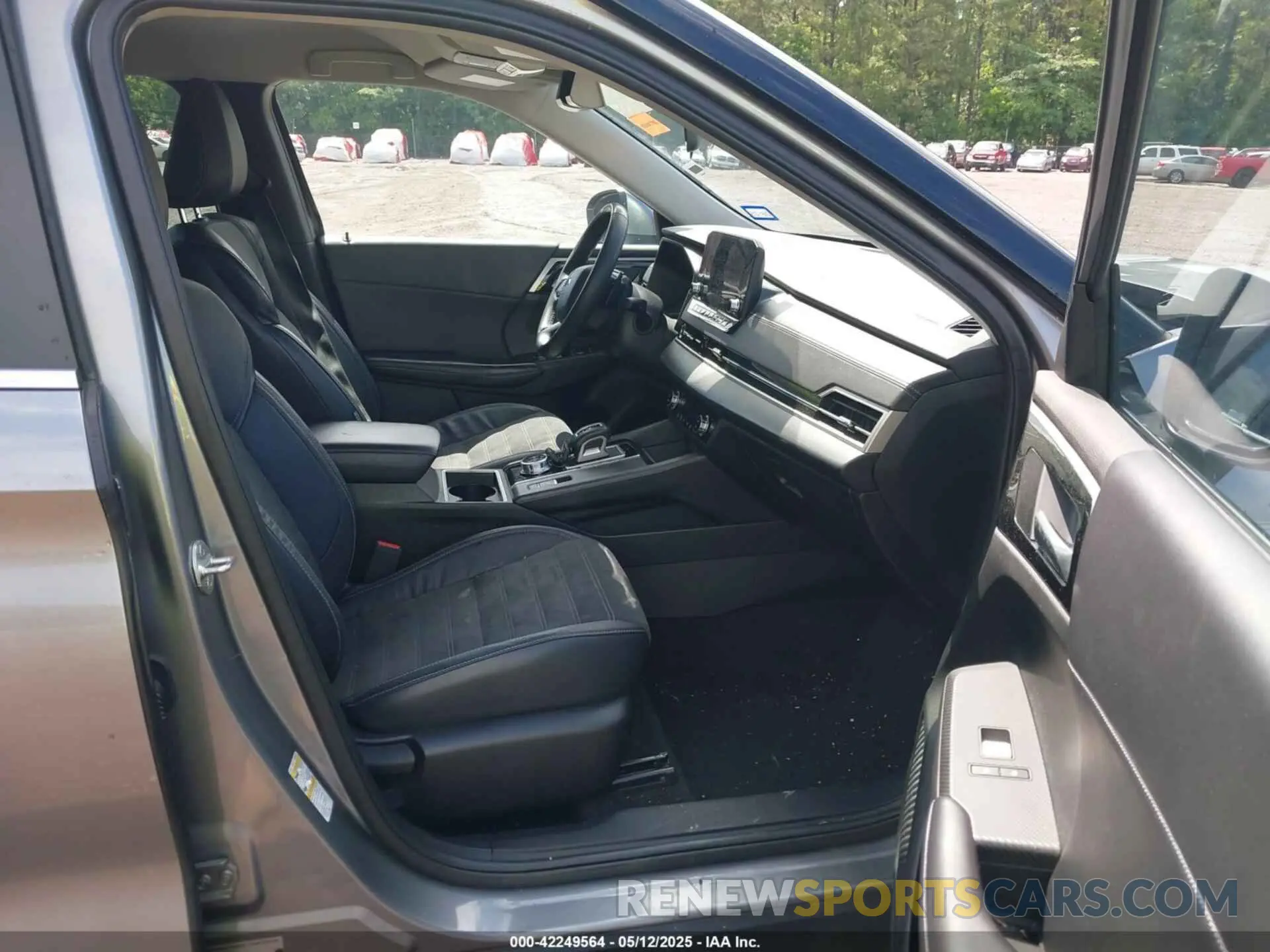 5 fotografías del automóvil dañado JA4J3UA86PZ051185 MITSUBISHI OUTLANDER 2023
