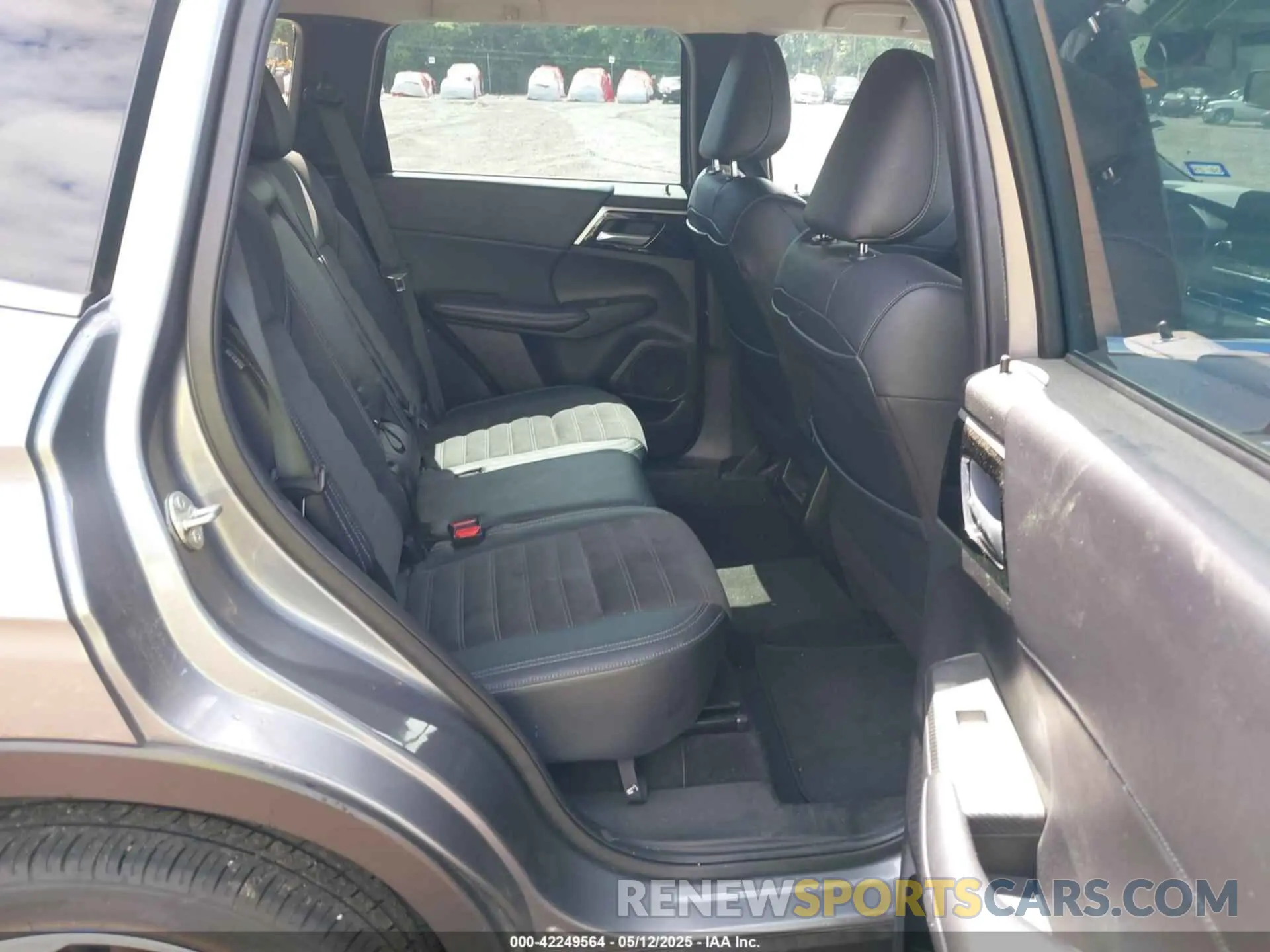 8 fotografías del automóvil dañado JA4J3UA86PZ051185 MITSUBISHI OUTLANDER 2023