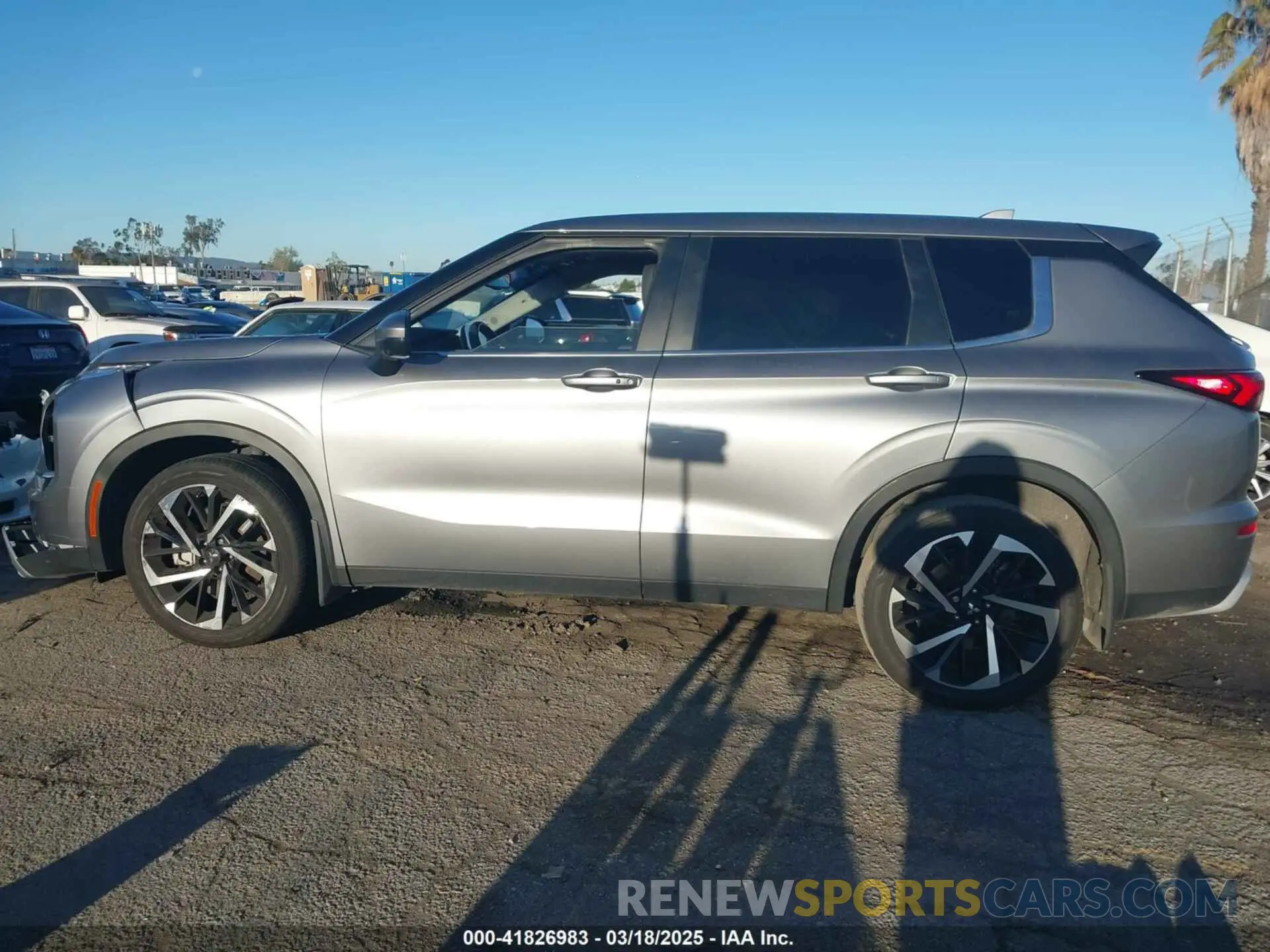 14 fotografías del automóvil dañado JA4J3UA87PZ050286 MITSUBISHI OUTLANDER 2023