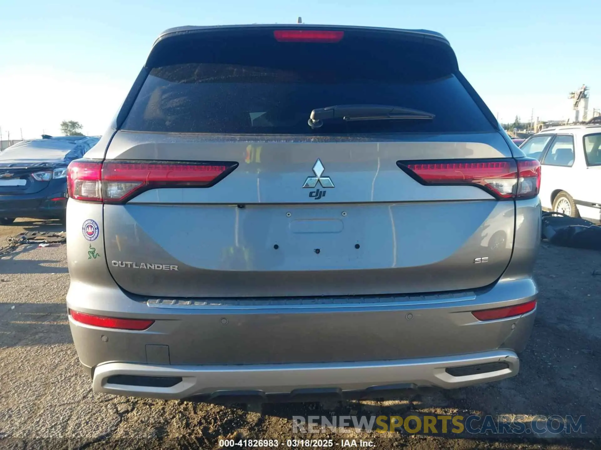 16 fotografías del automóvil dañado JA4J3UA87PZ050286 MITSUBISHI OUTLANDER 2023
