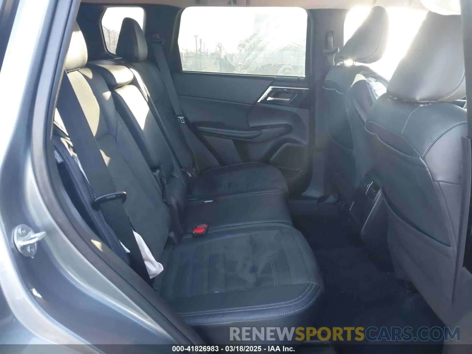 8 fotografías del automóvil dañado JA4J3UA87PZ050286 MITSUBISHI OUTLANDER 2023