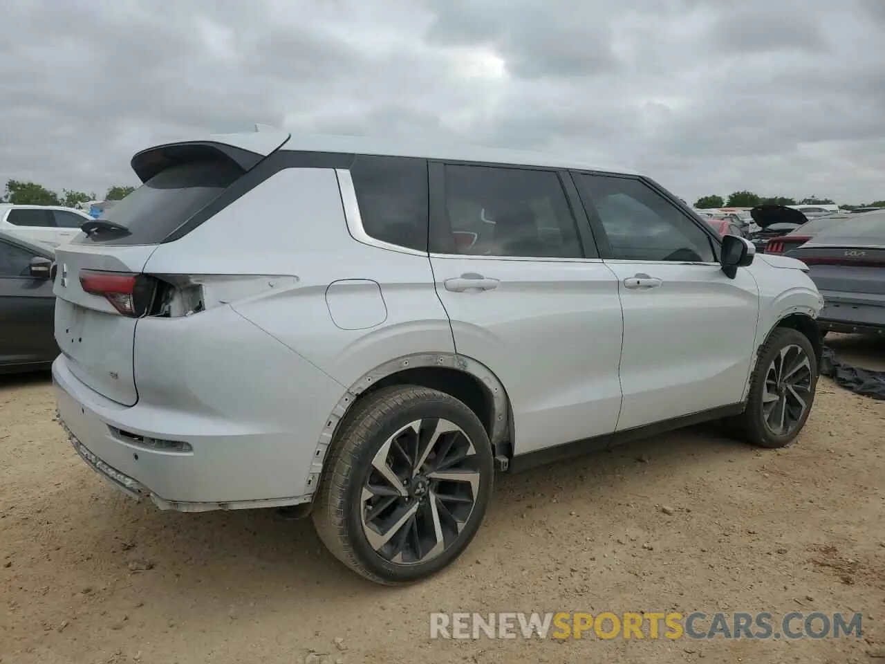 3 fotografías del automóvil dañado JA4J3UA89PZ024126 MITSUBISHI OUTLANDER 2023