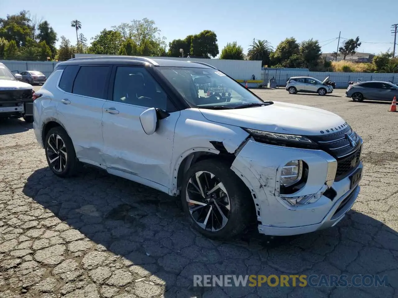 4 fotografías del automóvil dañado JA4J3VA82PZ041095 MITSUBISHI OUTLANDER 2023