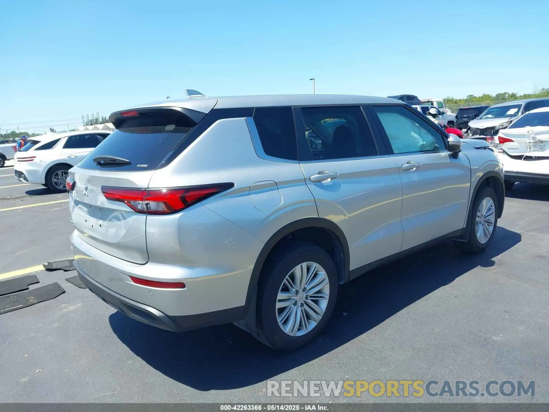 4 fotografías del automóvil dañado JA4J4TA80PZ021798 MITSUBISHI OUTLANDER 2023