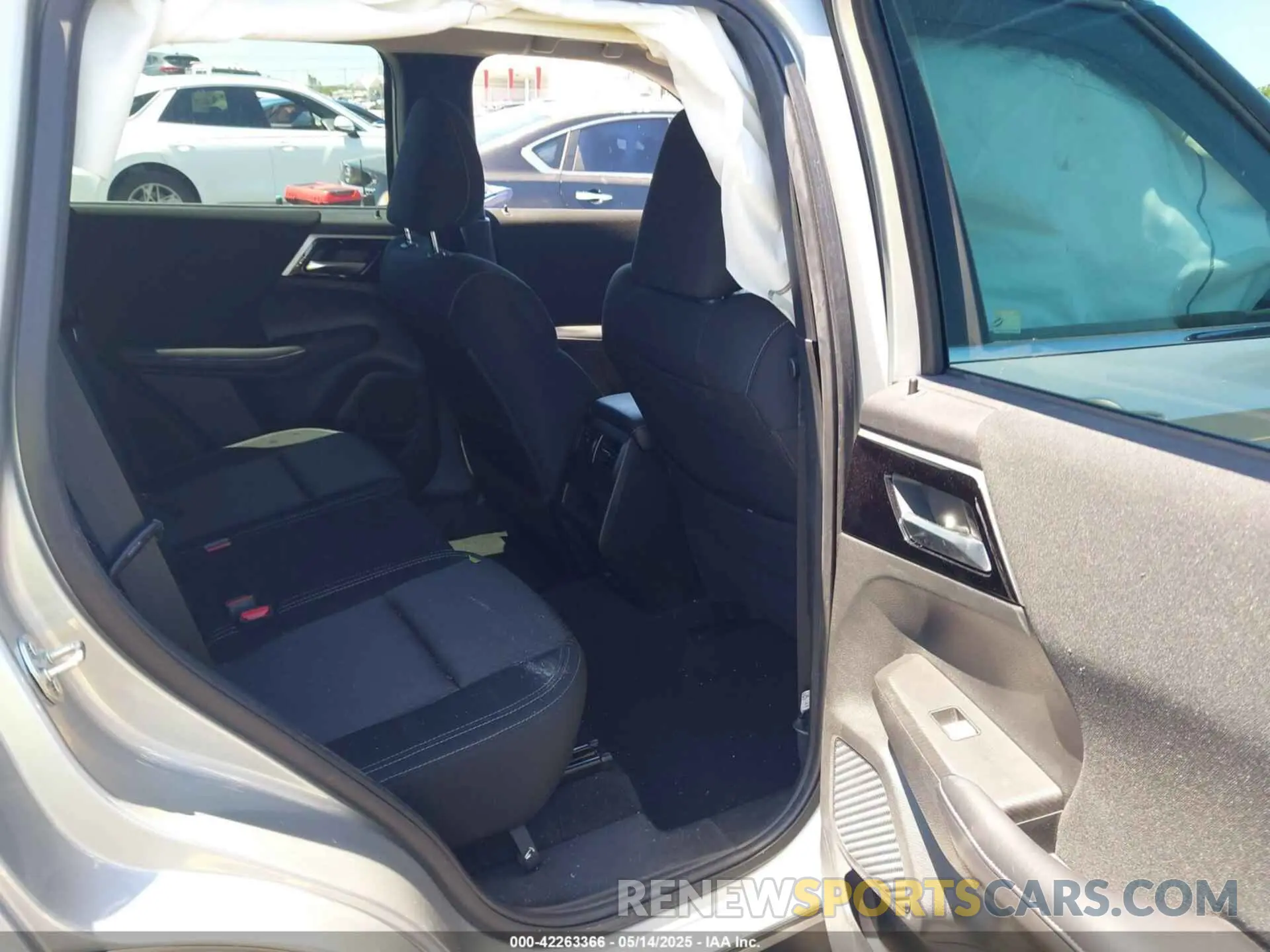 8 fotografías del automóvil dañado JA4J4TA80PZ021798 MITSUBISHI OUTLANDER 2023