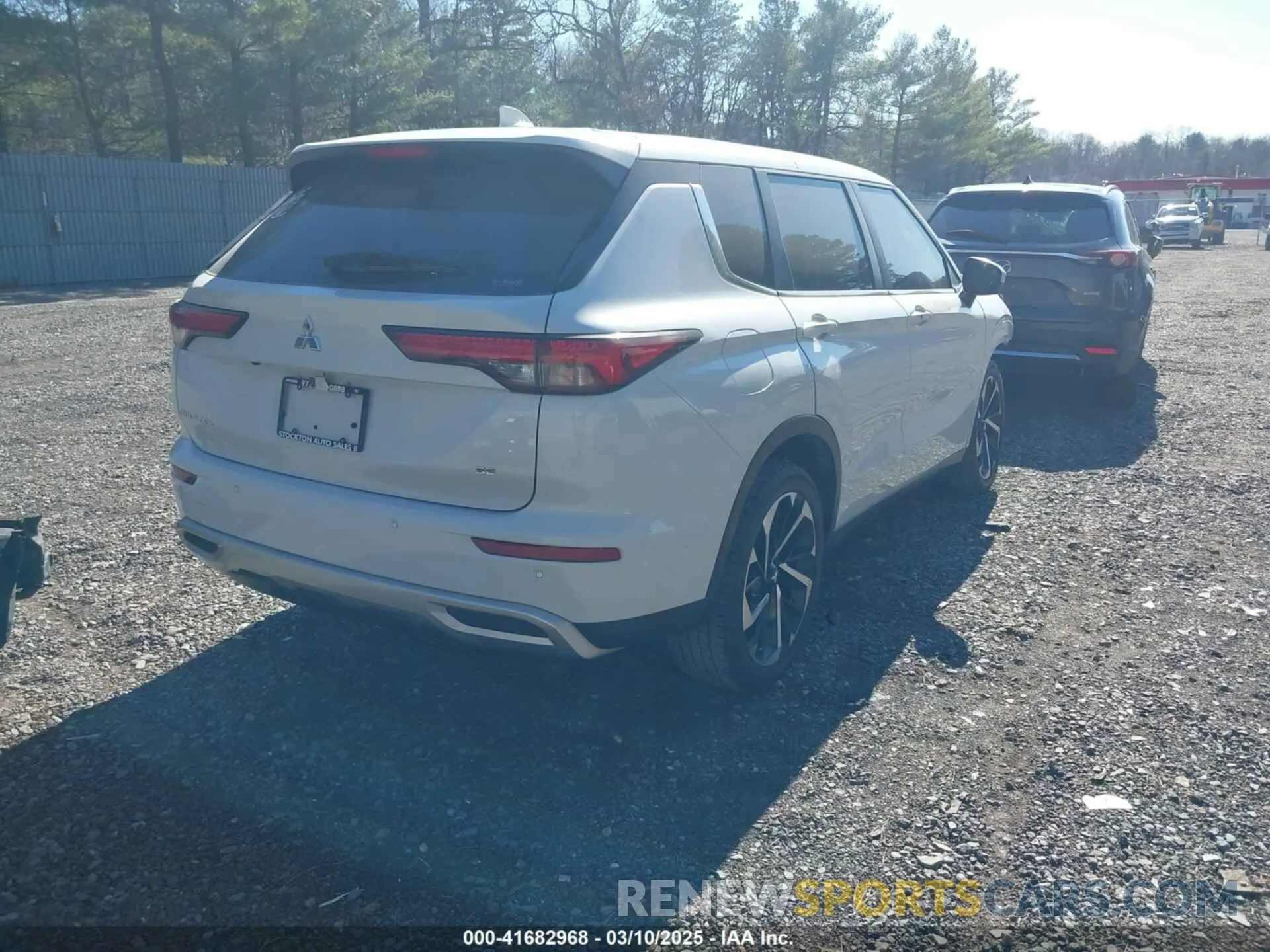 4 fotografías del automóvil dañado JA4J4UA85PZ032799 MITSUBISHI OUTLANDER 2023
