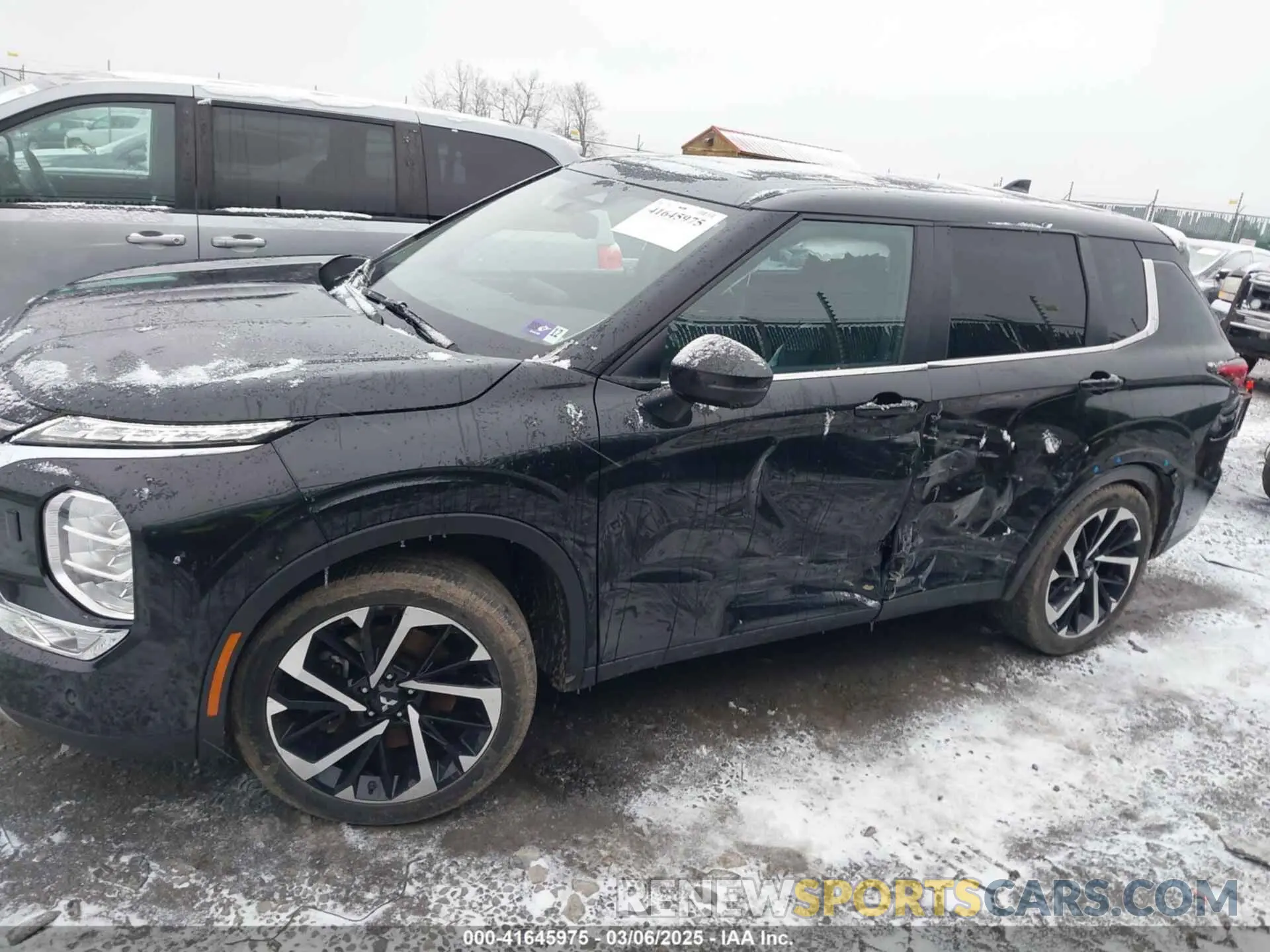14 fotografías del automóvil dañado JA4J4UA88PZ009551 MITSUBISHI OUTLANDER 2023