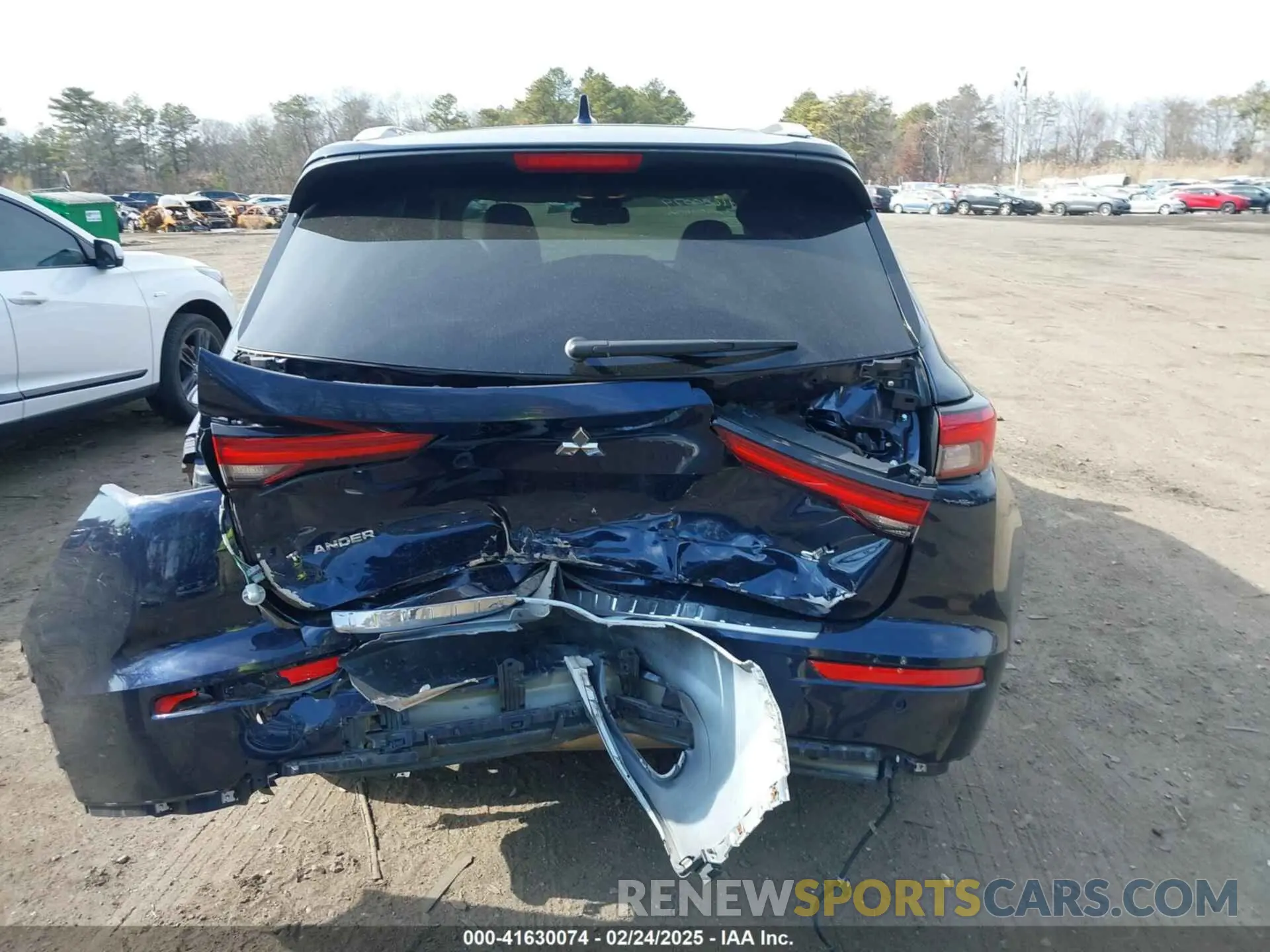 15 fotografías del automóvil dañado JA4J4VA89PZ042774 MITSUBISHI OUTLANDER 2023