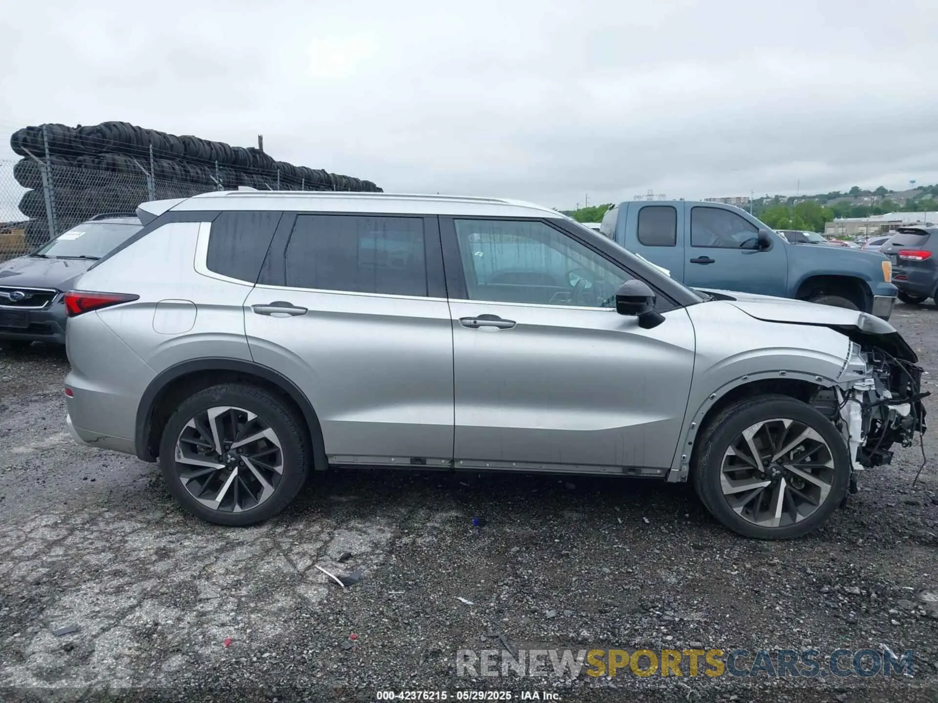 14 fotografías del automóvil dañado JA4J4VA8XPZ025997 MITSUBISHI OUTLANDER 2023