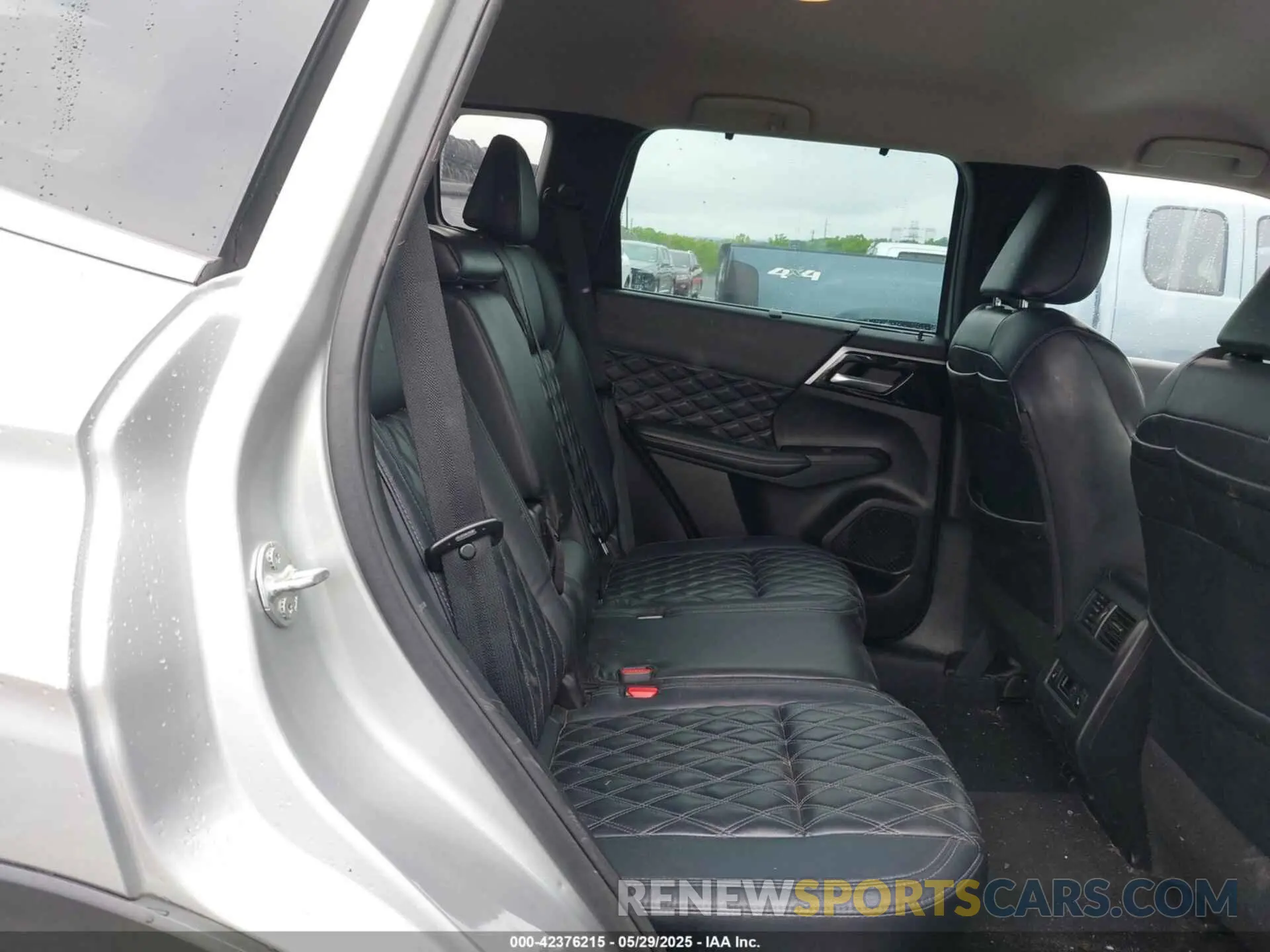 8 fotografías del automóvil dañado JA4J4VA8XPZ025997 MITSUBISHI OUTLANDER 2023