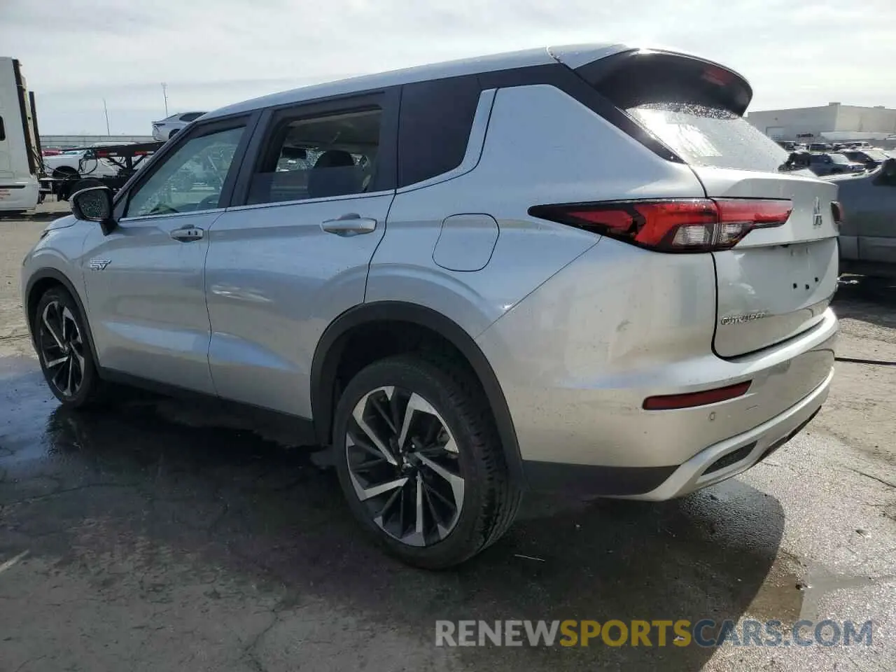 2 fotografías del automóvil dañado JA4T5UA93PZ047168 MITSUBISHI OUTLANDER 2023