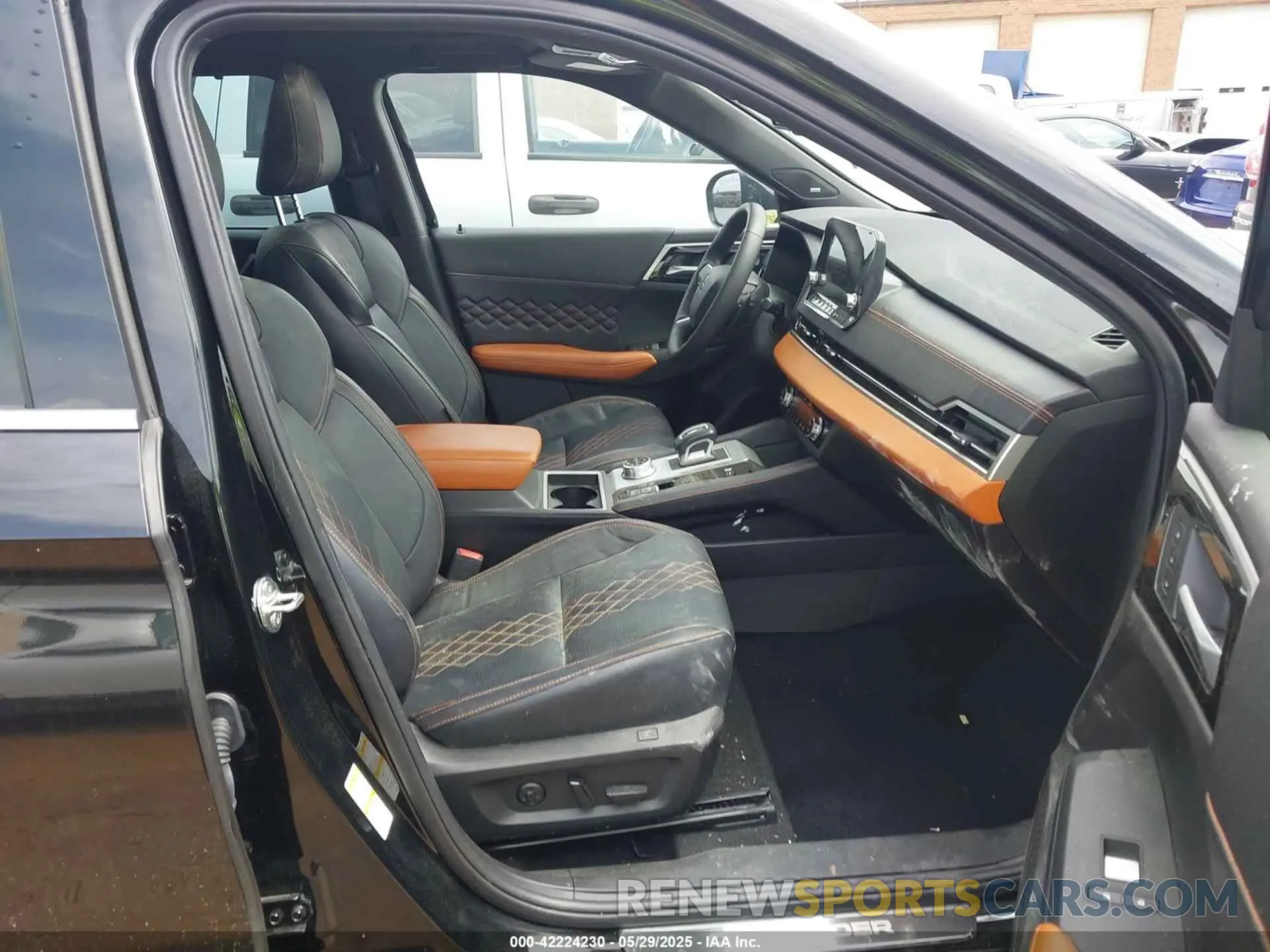 5 fotografías del automóvil dañado JA4T5VA90PZ034013 MITSUBISHI OUTLANDER 2023