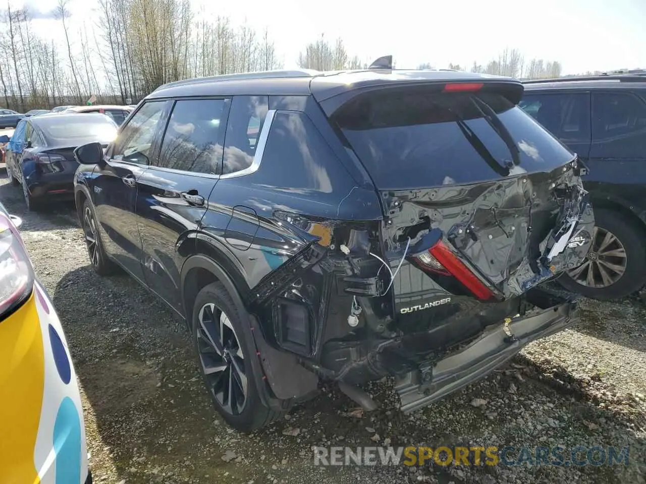 2 fotografías del automóvil dañado JA4T5VA98PZ028315 MITSUBISHI OUTLANDER 2023