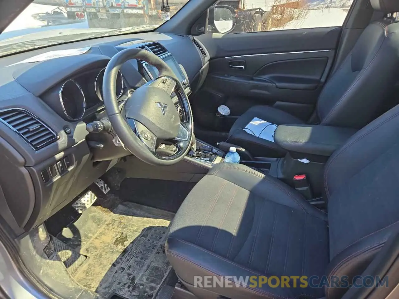 7 fotografías del automóvil dañado JA4AJVAW8RU604042 MITSUBISHI OUTLANDER 2024