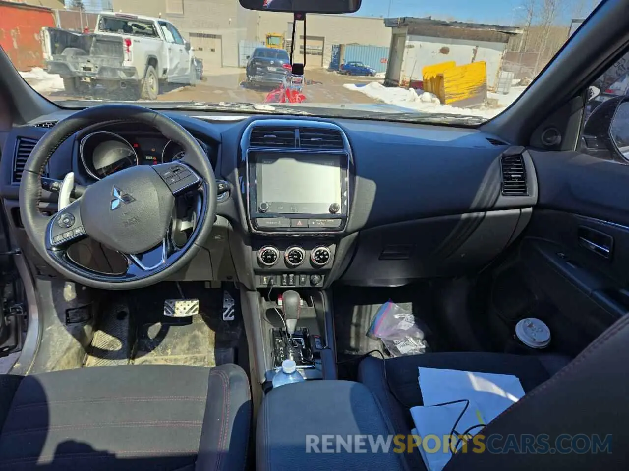 8 fotografías del automóvil dañado JA4AJVAW8RU604042 MITSUBISHI OUTLANDER 2024