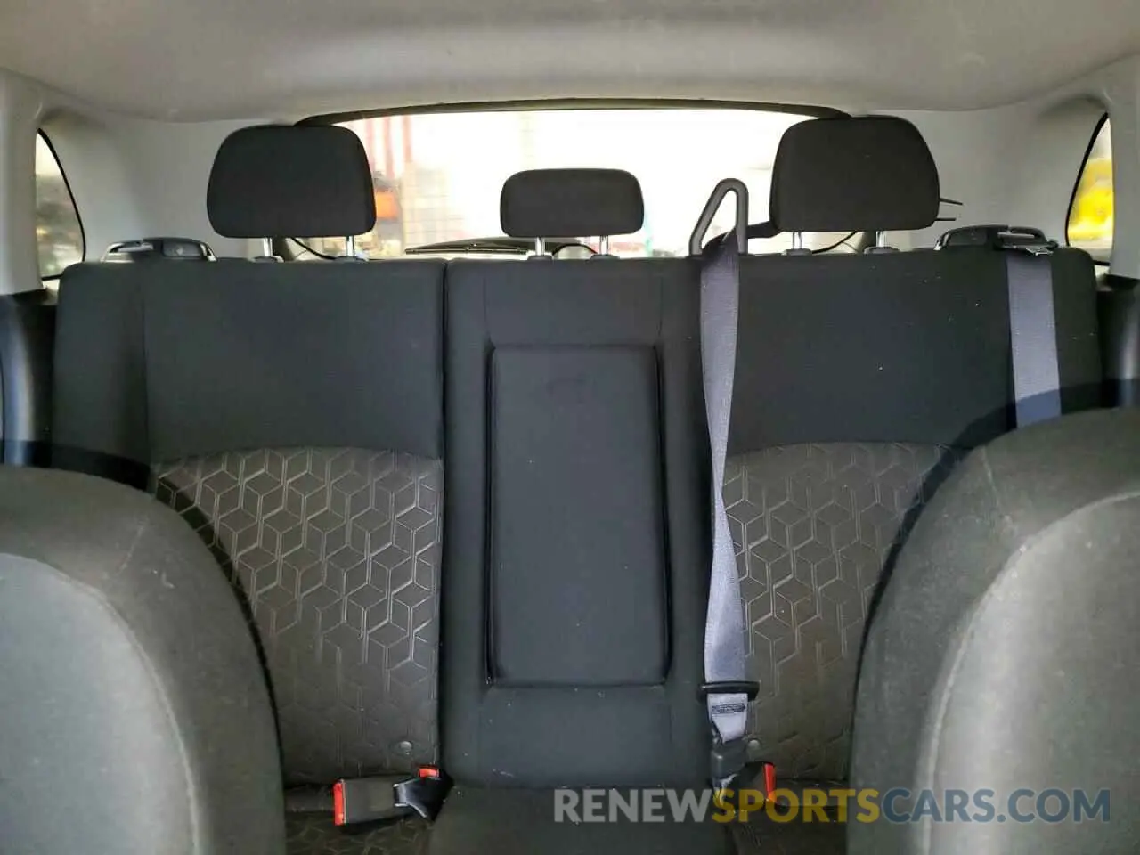 10 fotografías del automóvil dañado JA4ARUAU1RU009499 MITSUBISHI OUTLANDER 2024