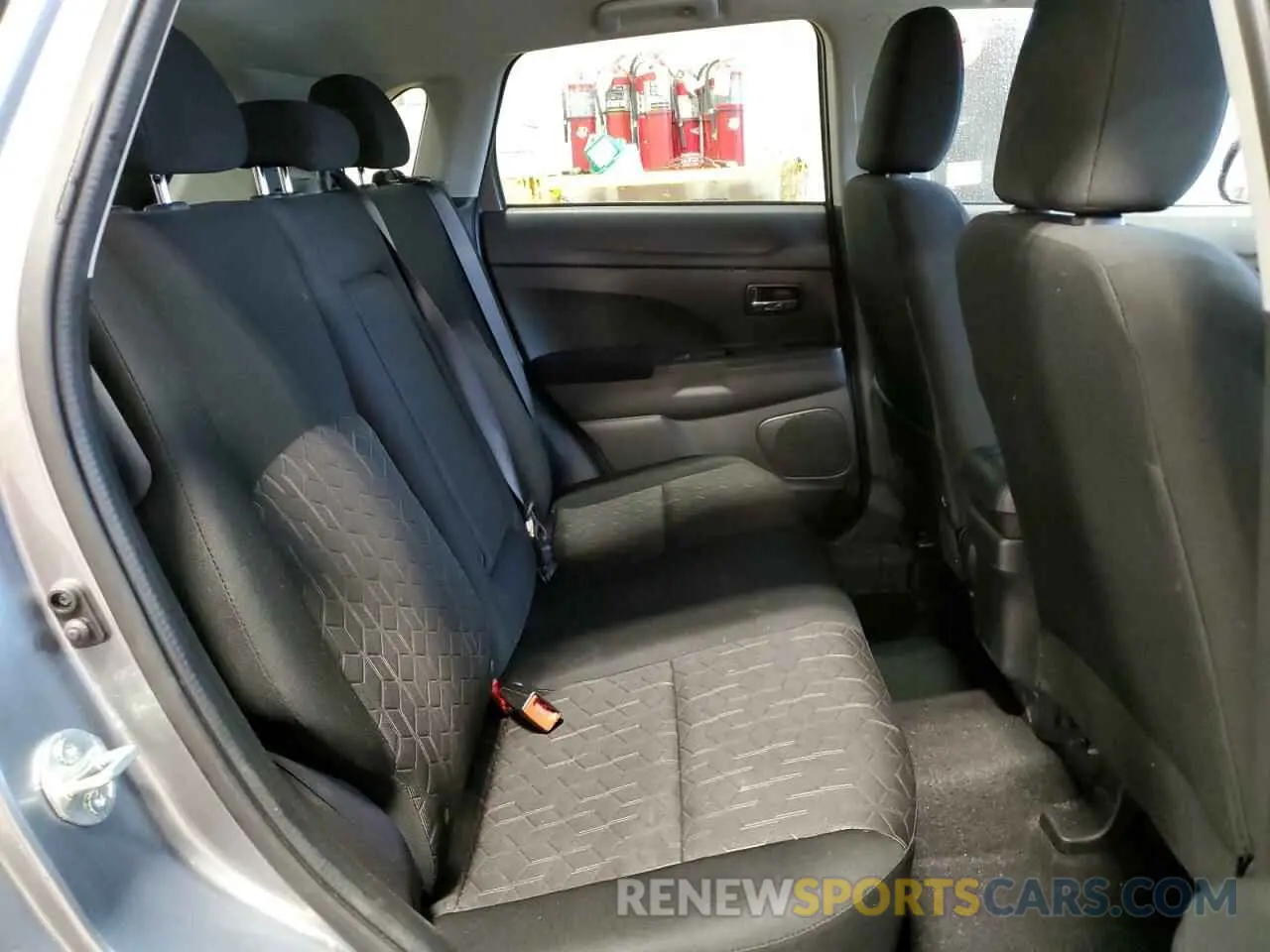 11 fotografías del automóvil dañado JA4ARUAU1RU009499 MITSUBISHI OUTLANDER 2024
