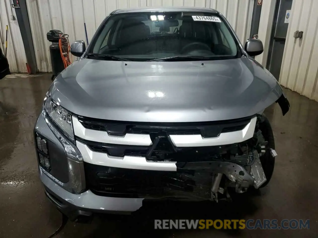 5 fotografías del automóvil dañado JA4ARUAU2RU004019 MITSUBISHI OUTLANDER 2024