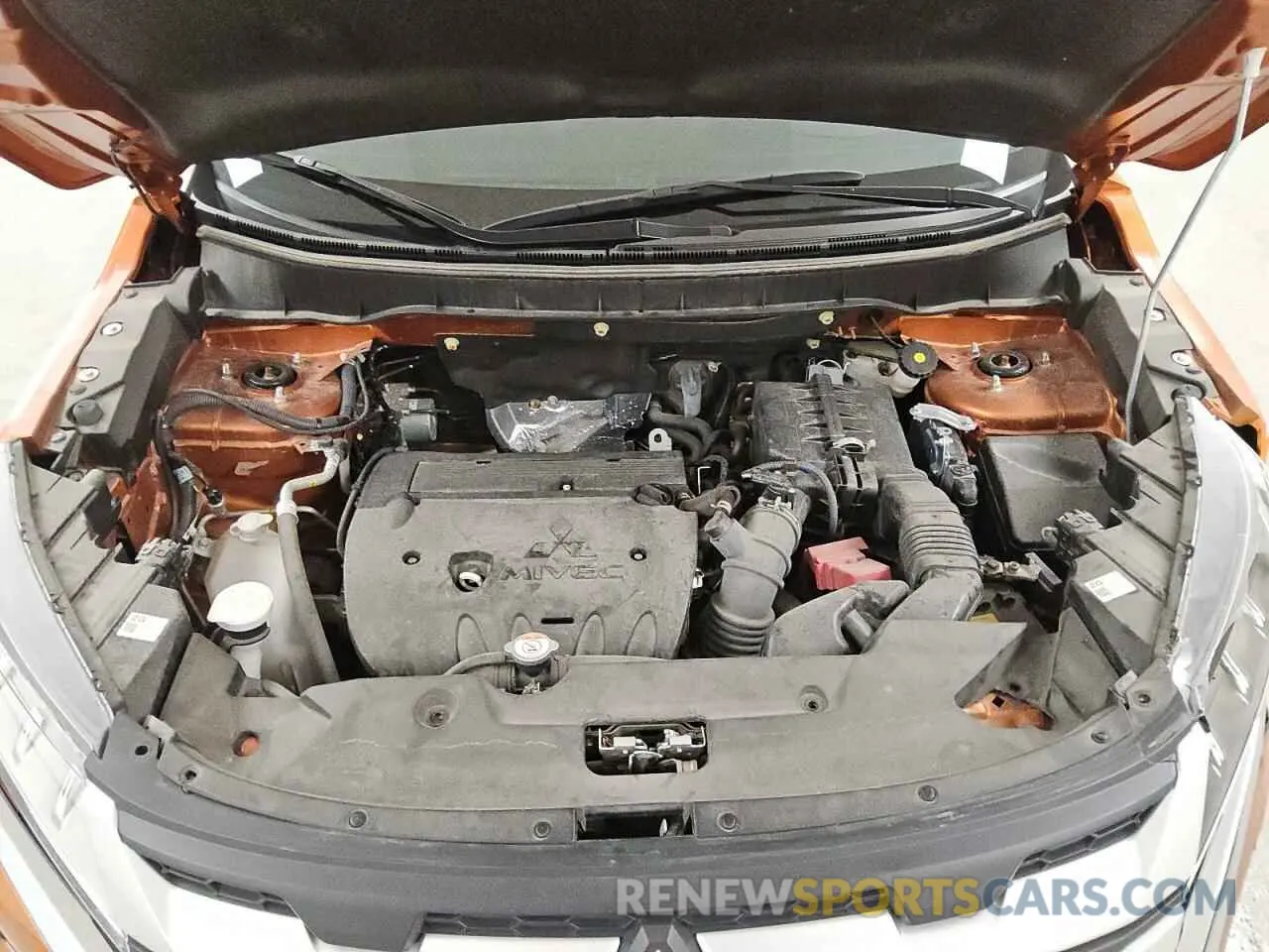 12 fotografías del automóvil dañado JA4ARUAU3RU000691 MITSUBISHI OUTLANDER 2024