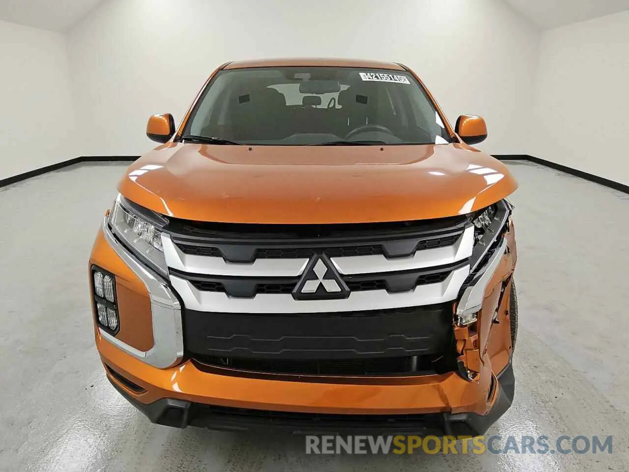 5 fotografías del automóvil dañado JA4ARUAU3RU000691 MITSUBISHI OUTLANDER 2024