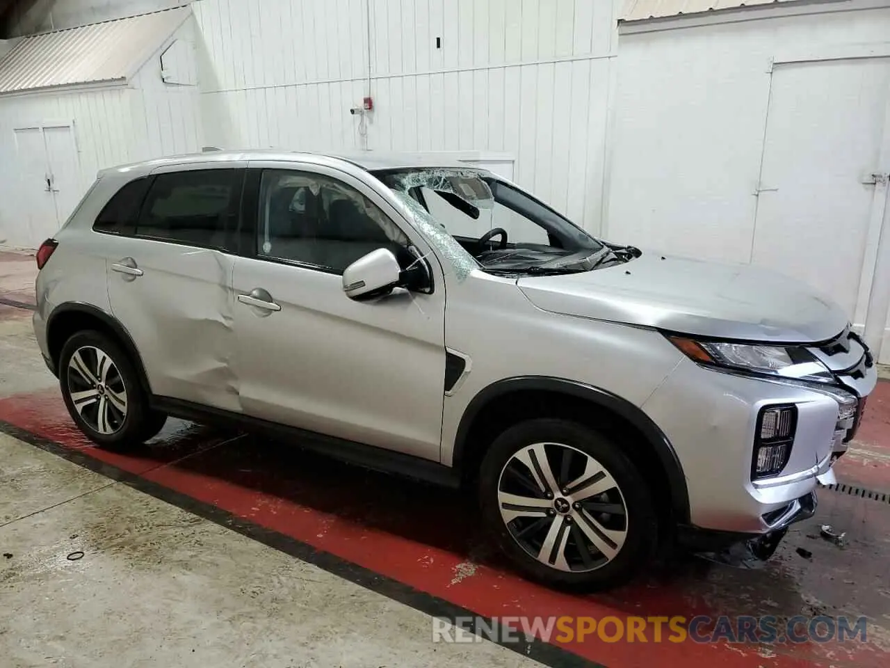 4 fotografías del automóvil dañado JA4ARUAU3RU004188 MITSUBISHI OUTLANDER 2024
