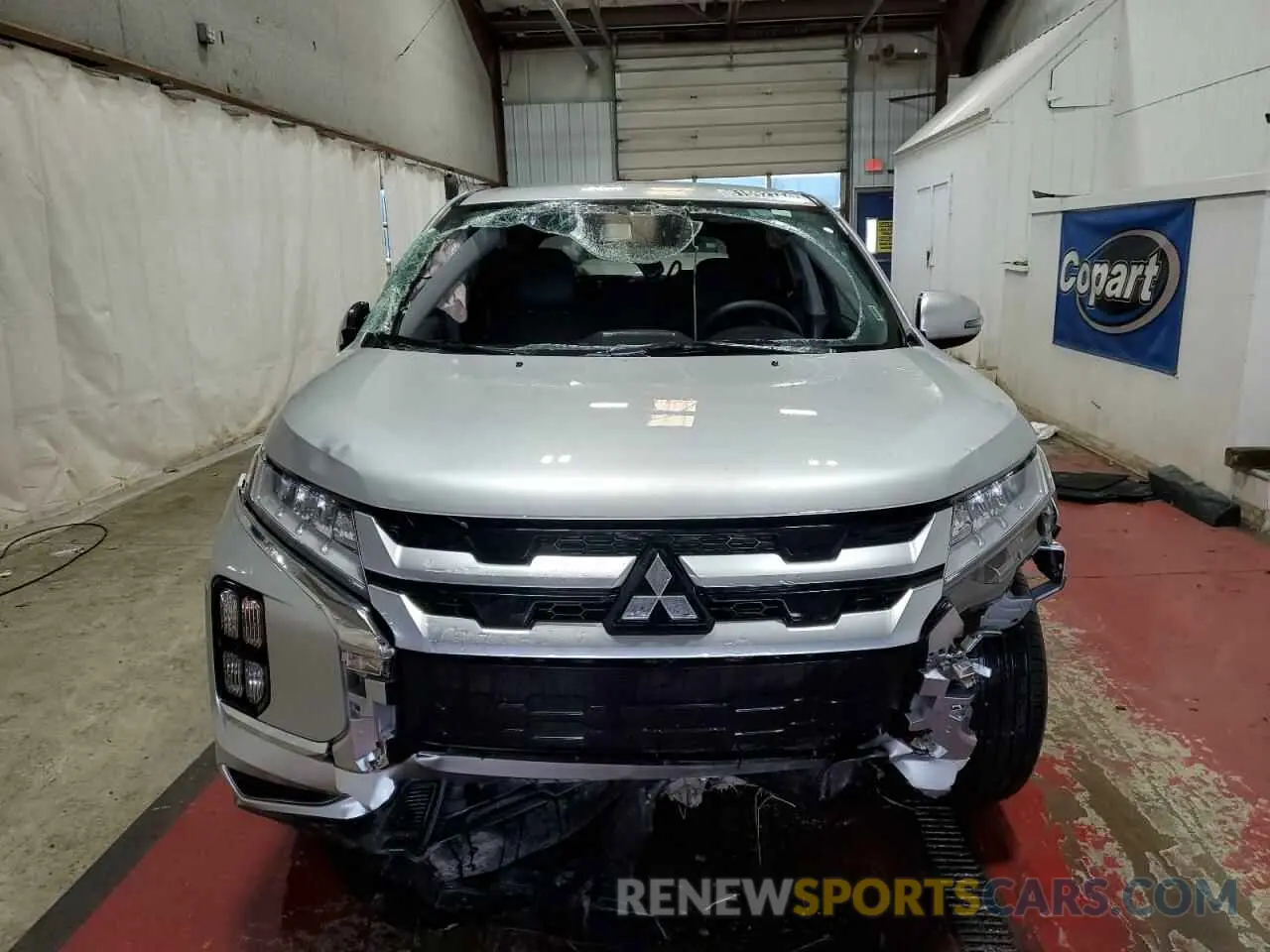 5 fotografías del automóvil dañado JA4ARUAU3RU004188 MITSUBISHI OUTLANDER 2024