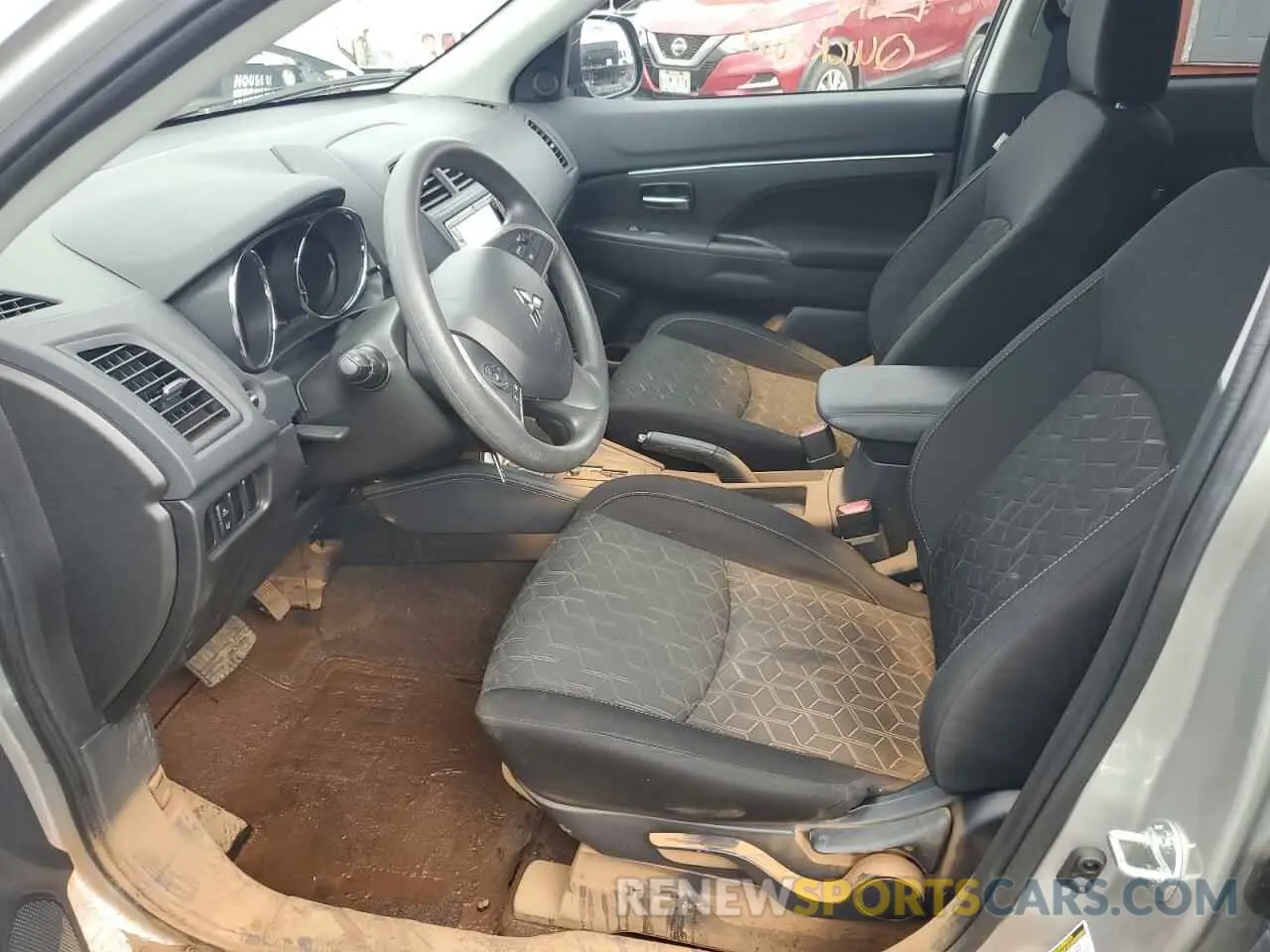 7 fotografías del automóvil dañado JA4ARUAU3RU010041 MITSUBISHI OUTLANDER 2024