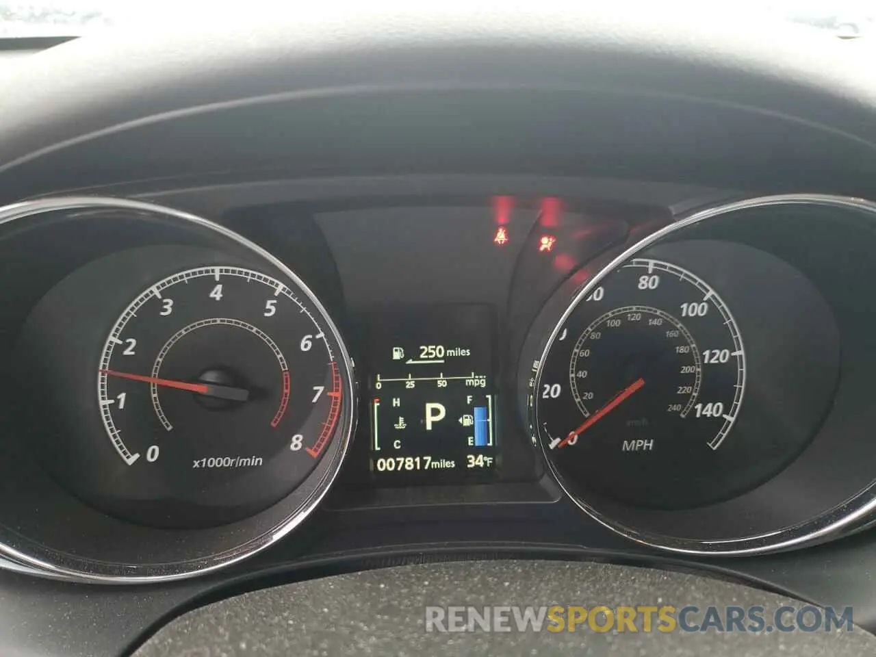 9 fotografías del automóvil dañado JA4ARUAU4RU011621 MITSUBISHI OUTLANDER 2024