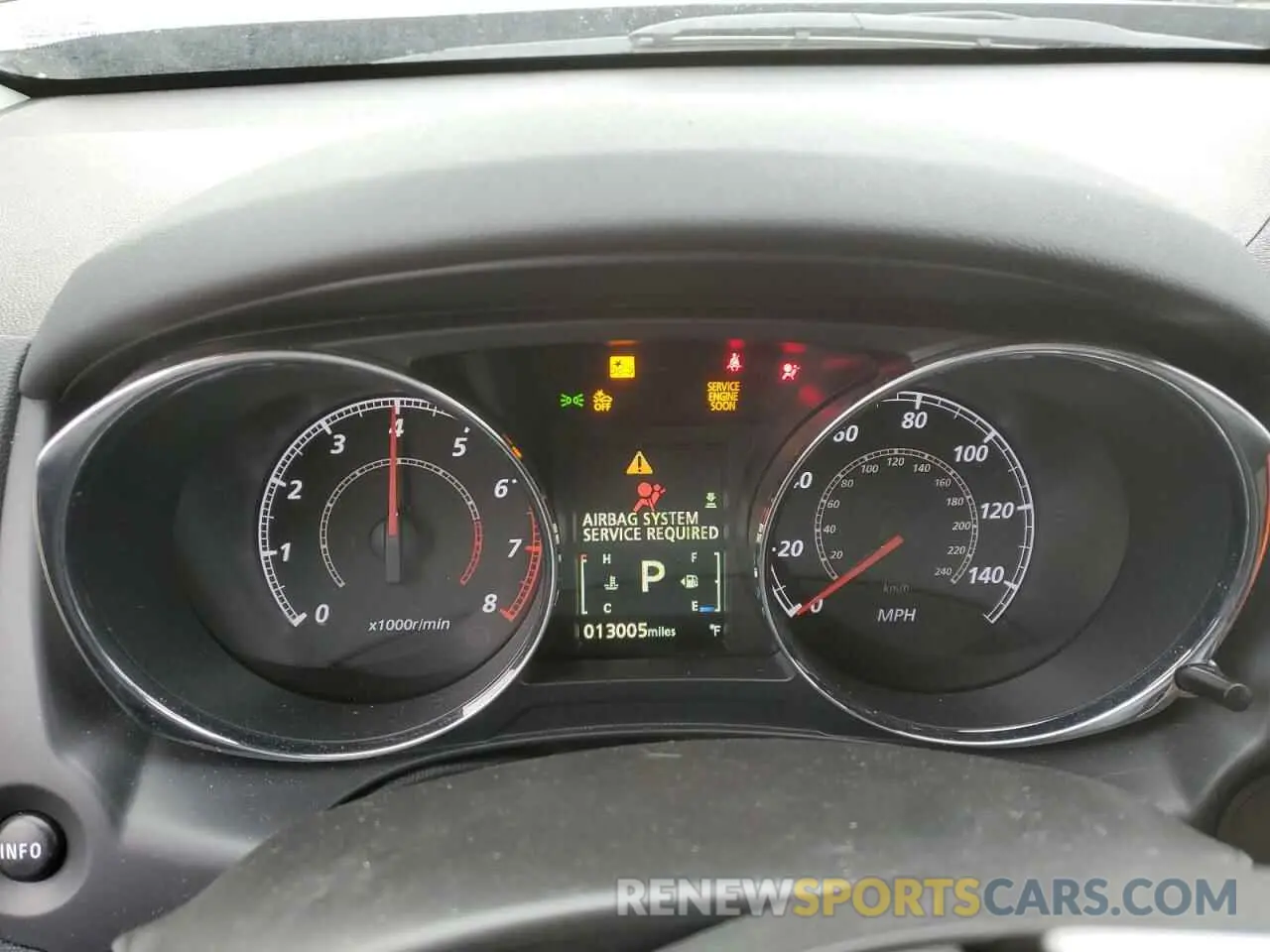 9 fotografías del automóvil dañado JA4ARUAU4RU015927 MITSUBISHI OUTLANDER 2024