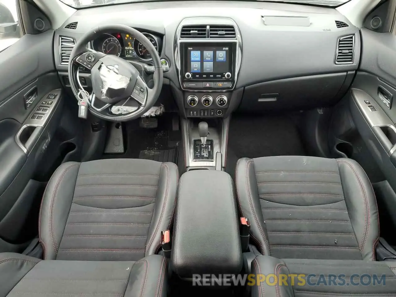 8 fotografías del automóvil dañado JA4ARUAU5RU003107 MITSUBISHI OUTLANDER 2024