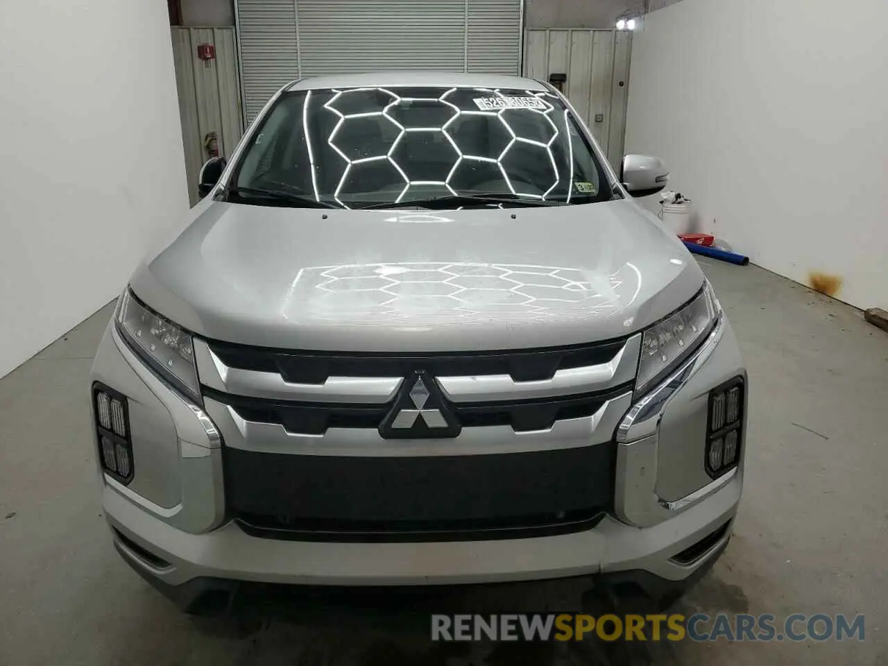 5 fotografías del automóvil dañado JA4ARUAU5RU006914 MITSUBISHI OUTLANDER 2024
