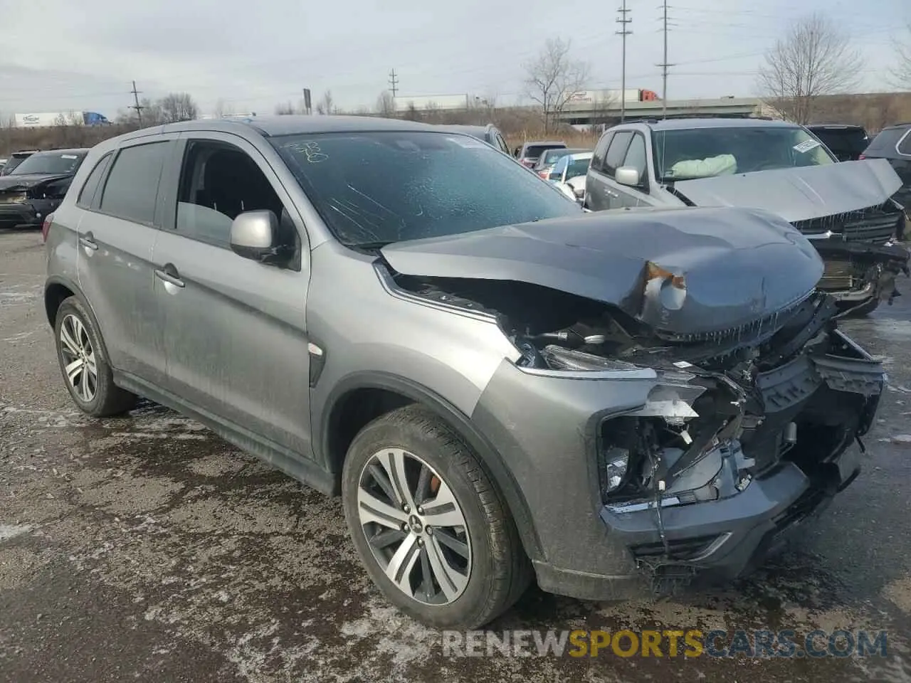 4 fotografías del automóvil dañado JA4ARUAU6RU001527 MITSUBISHI OUTLANDER 2024