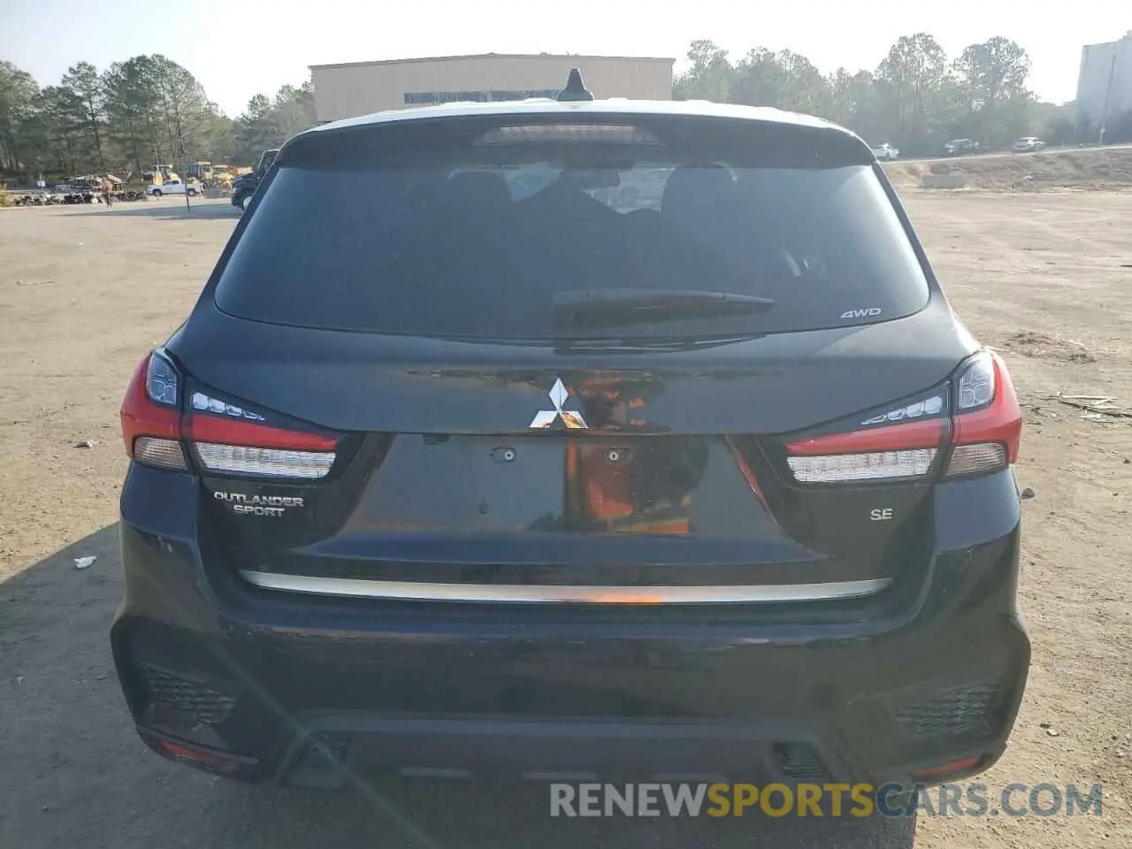 6 fotografías del automóvil dañado JA4ARUAU6RU010535 MITSUBISHI OUTLANDER 2024