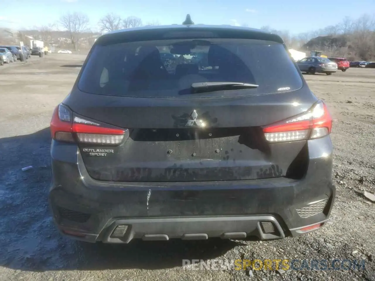 6 fotografías del automóvil dañado JA4ARUAU6RU012429 MITSUBISHI OUTLANDER 2024