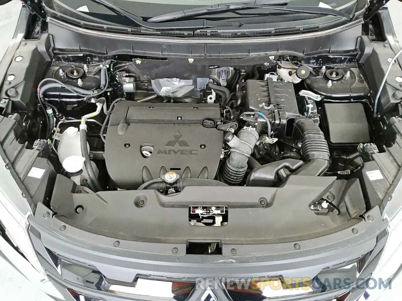 12 fotografías del automóvil dañado JA4ARUAU6RU012608 MITSUBISHI OUTLANDER 2024