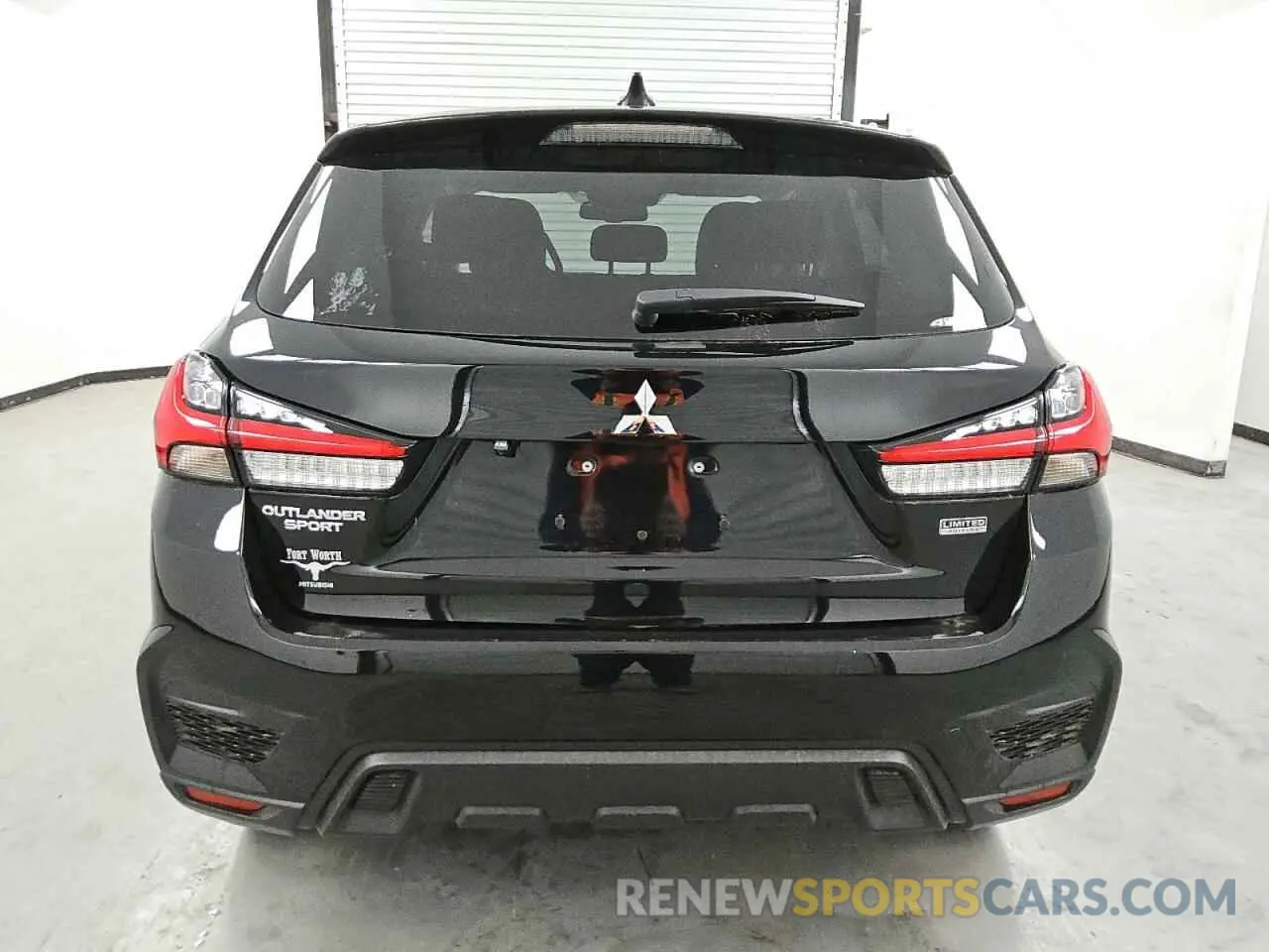 6 fotografías del automóvil dañado JA4ARUAU6RU012608 MITSUBISHI OUTLANDER 2024