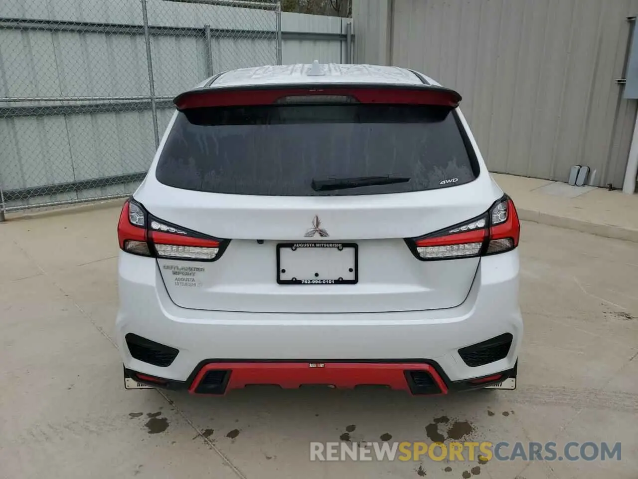6 fotografías del automóvil dañado JA4ARUAU6RU020515 MITSUBISHI OUTLANDER 2024
