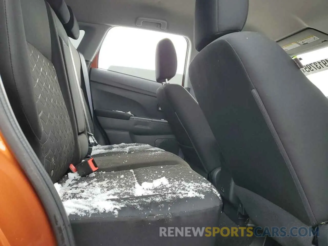 11 fotografías del automóvil dañado JA4ARUAU7RU001844 MITSUBISHI OUTLANDER 2024