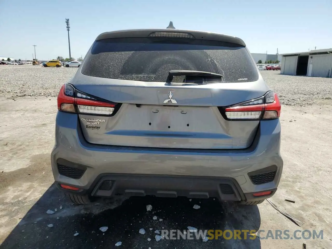 6 fotografías del automóvil dañado JA4ARUAU7RU003304 MITSUBISHI OUTLANDER 2024