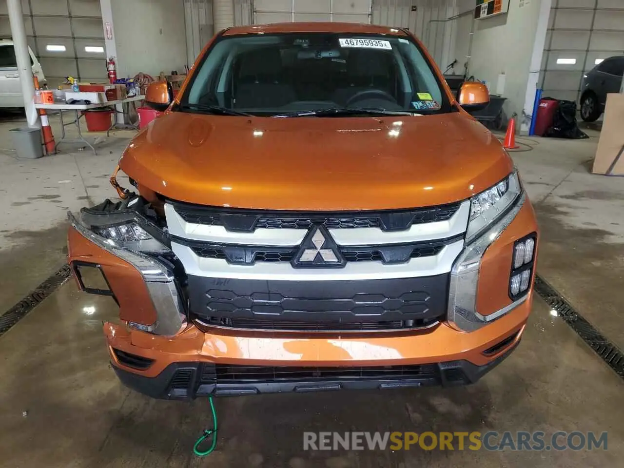 5 fotografías del automóvil dañado JA4ARUAU7RU005909 MITSUBISHI OUTLANDER 2024