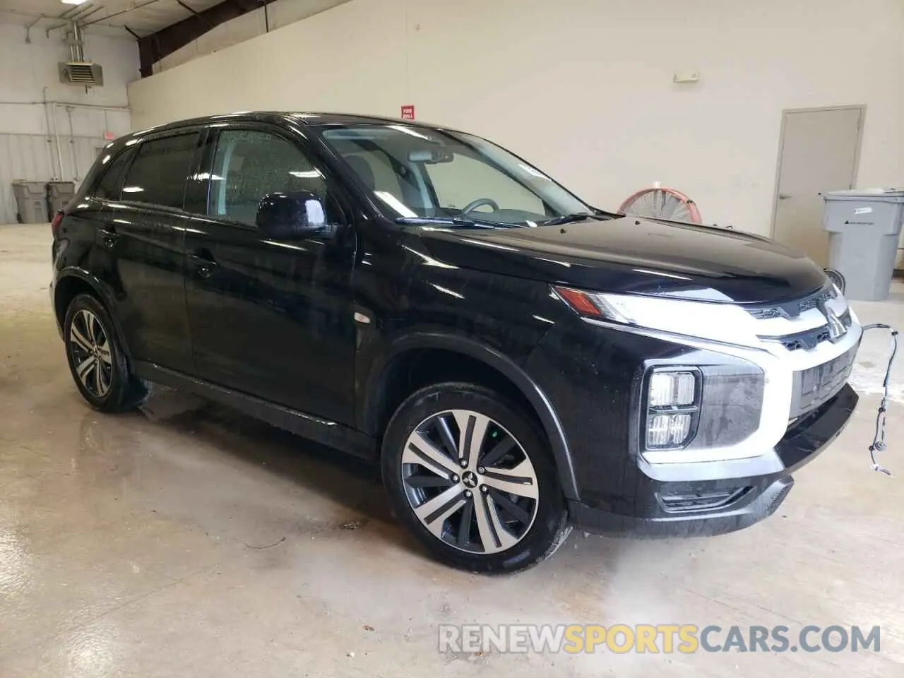 4 fotografías del automóvil dañado JA4ARUAU7RU012598 MITSUBISHI OUTLANDER 2024