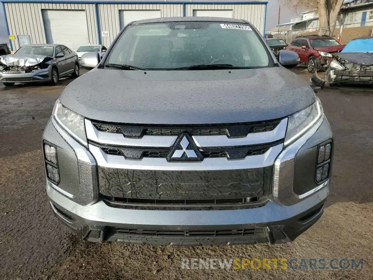 5 fotografías del automóvil dañado JA4ARUAU7RU017395 MITSUBISHI OUTLANDER 2024