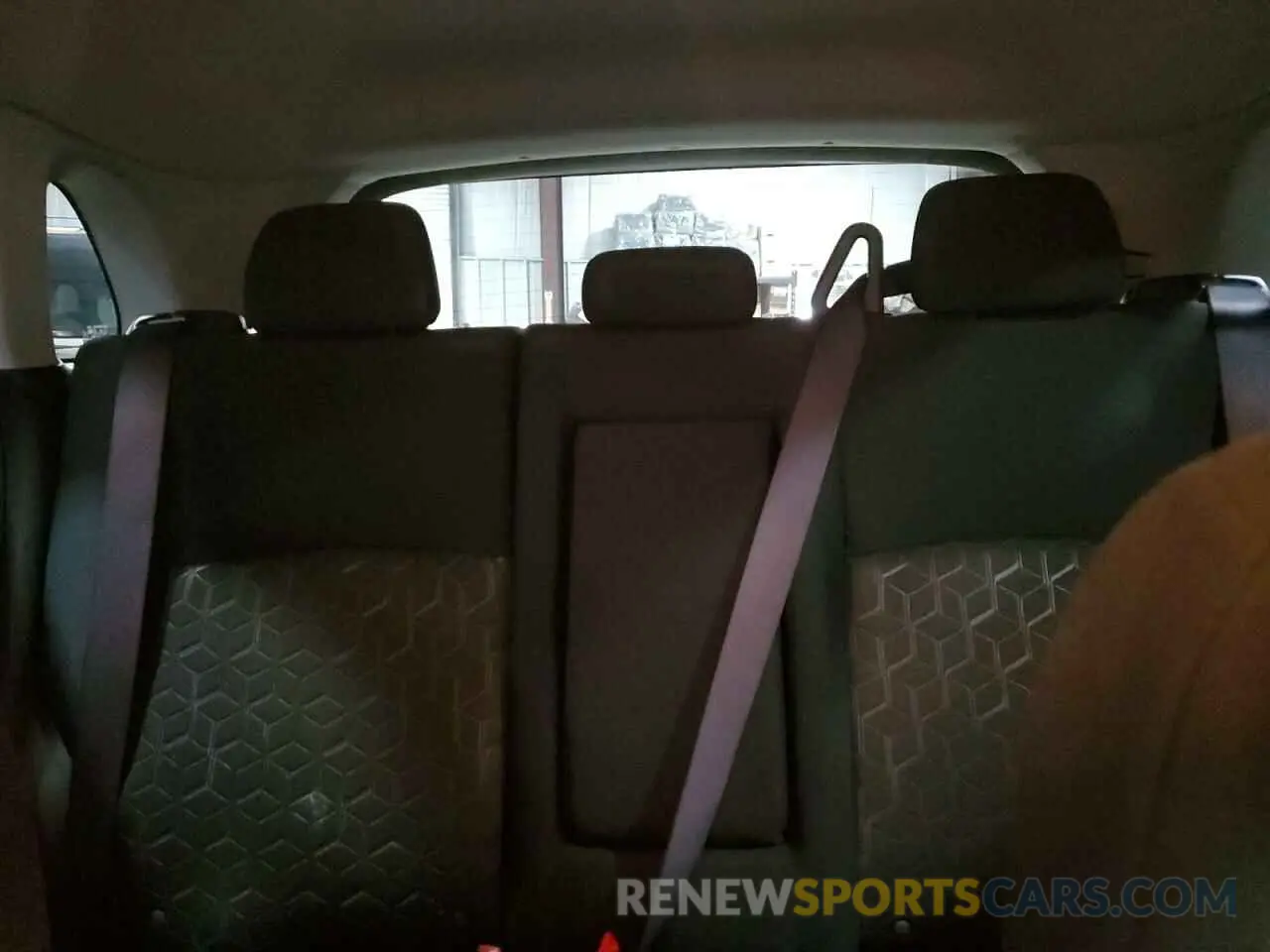10 fotografías del automóvil dañado JA4ARUAU8RU013940 MITSUBISHI OUTLANDER 2024