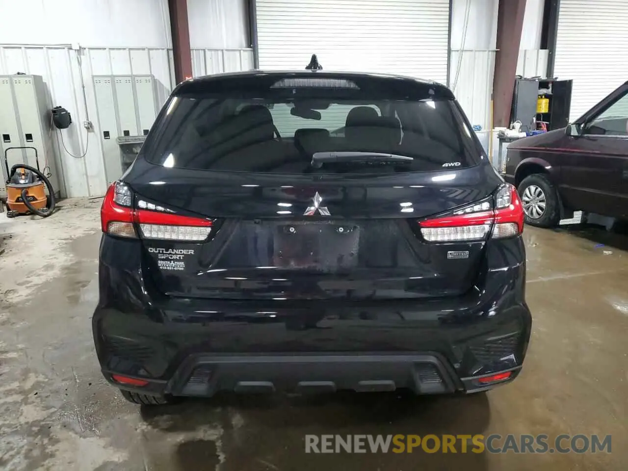 6 fotografías del automóvil dañado JA4ARUAU8RU013940 MITSUBISHI OUTLANDER 2024